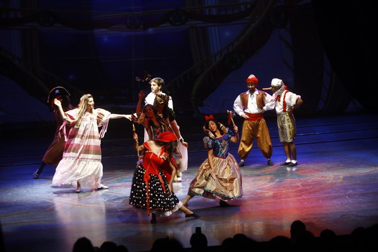 Sirine & Alaadine Musical Play in 3D